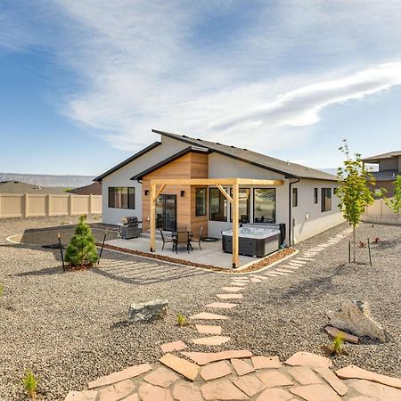 Luxe Living Grand Junction Home With Hot Tub, Views Екстериор снимка